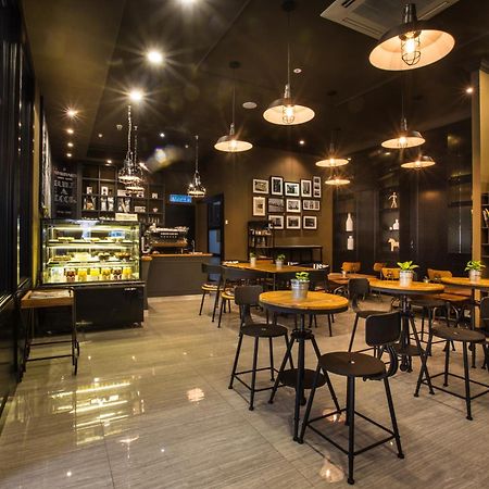 Manhattan Business Hotel Damansara Perdana Petaling Jaya Extérieur photo