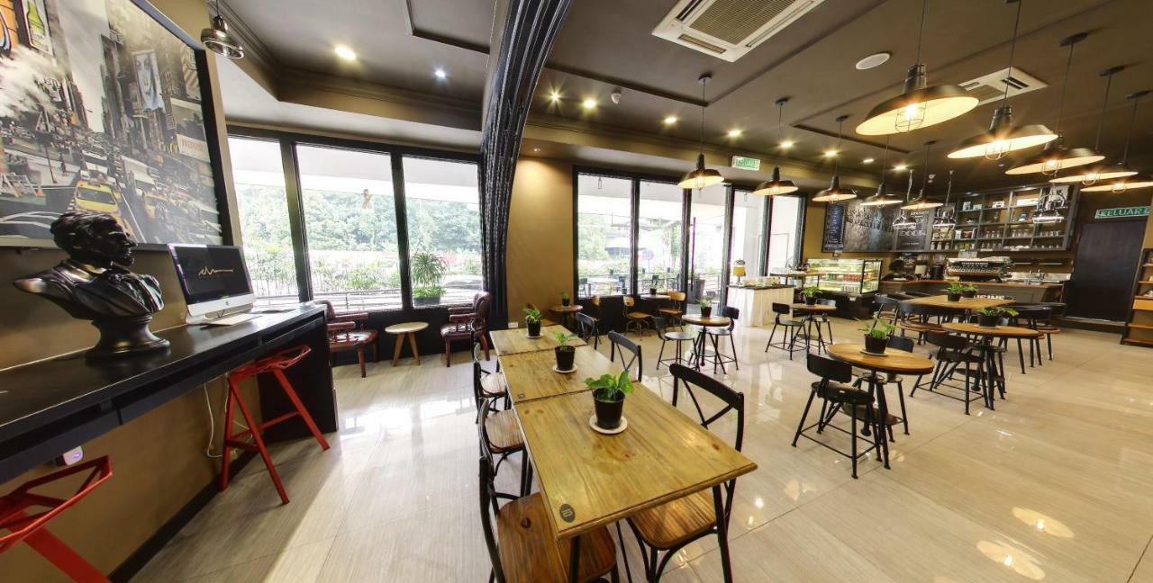 Manhattan Business Hotel Damansara Perdana Petaling Jaya Extérieur photo